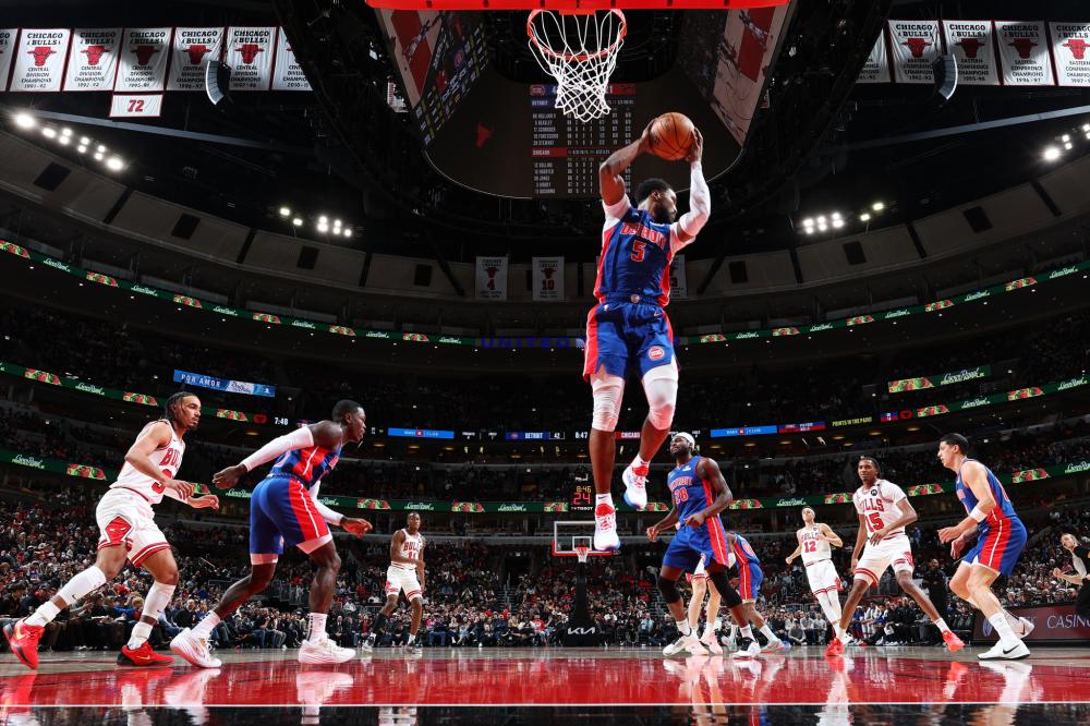 何提前的媒 何提前的媒