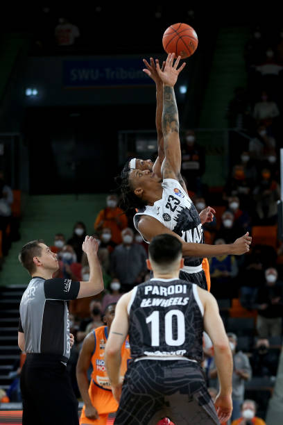 中的调整能 中的调整能